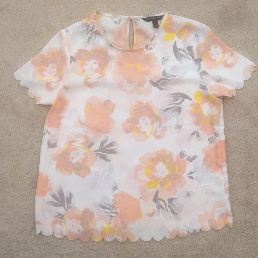 Scalloped Short Sleeve Blouse